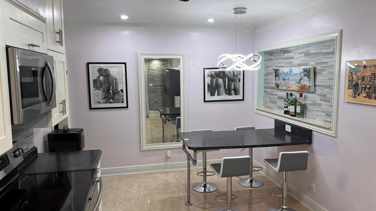 Billy'S Resort- Men Only - Solo Hombres Wilton Manors Exterior photo