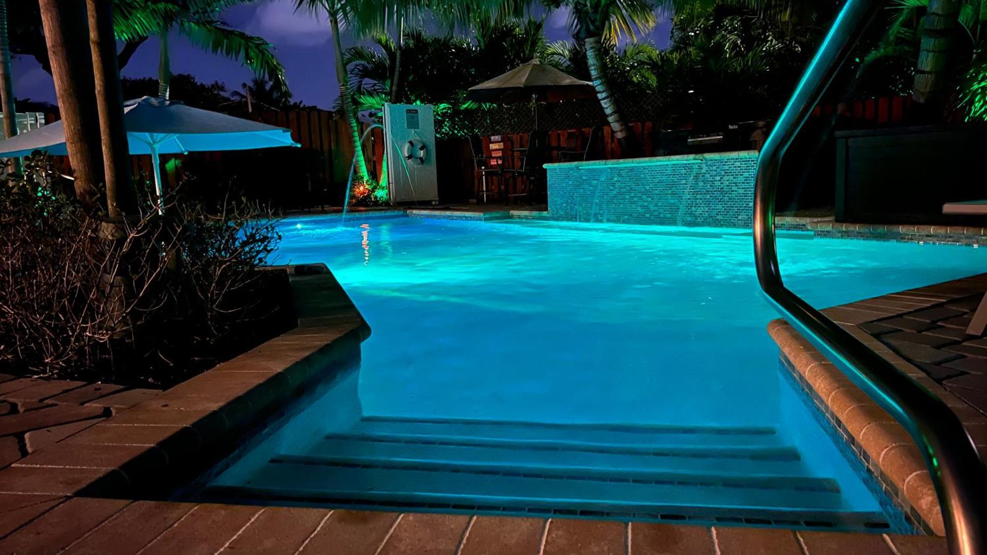 Billy'S Resort- Men Only - Solo Hombres Wilton Manors Exterior photo